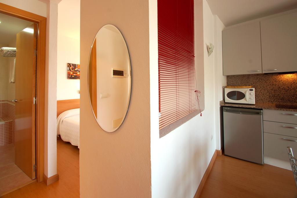 פאלס Aparthotel Arenal מראה חיצוני תמונה
